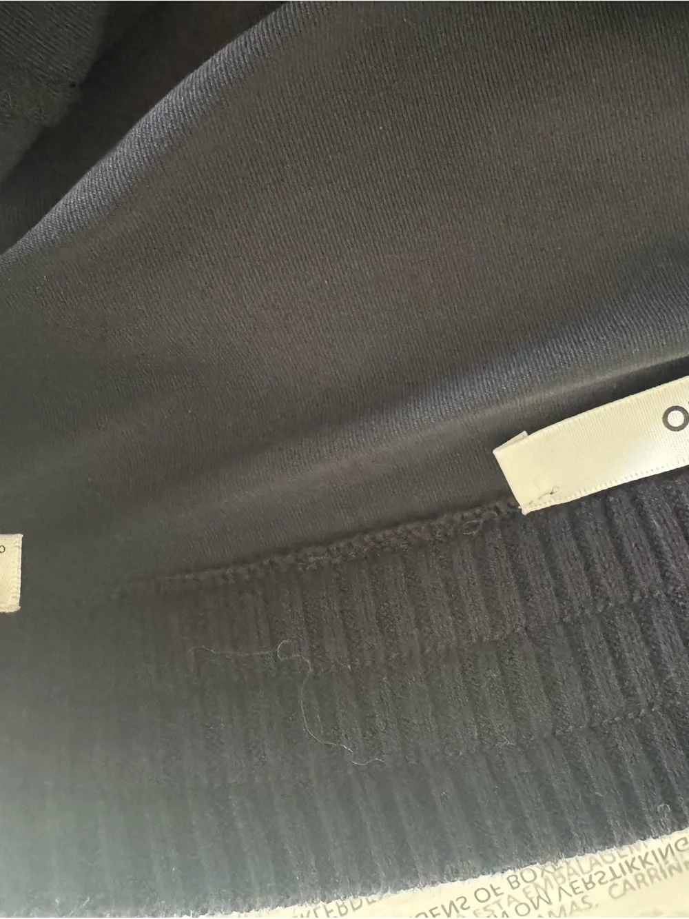 ALO Yoga Black Scholar Knit Cargo Skirt - Black Medium